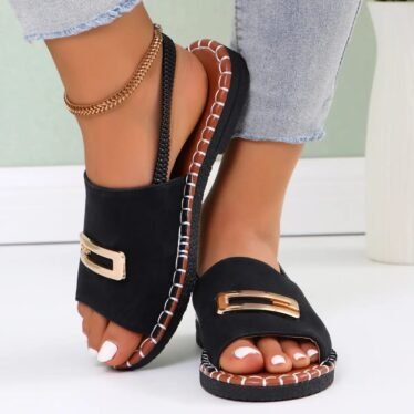 Elegant and refined, Luxe Sandals blend high-end design with day-to-night comfort — perfect for elevating your warm-weather wardrobe.