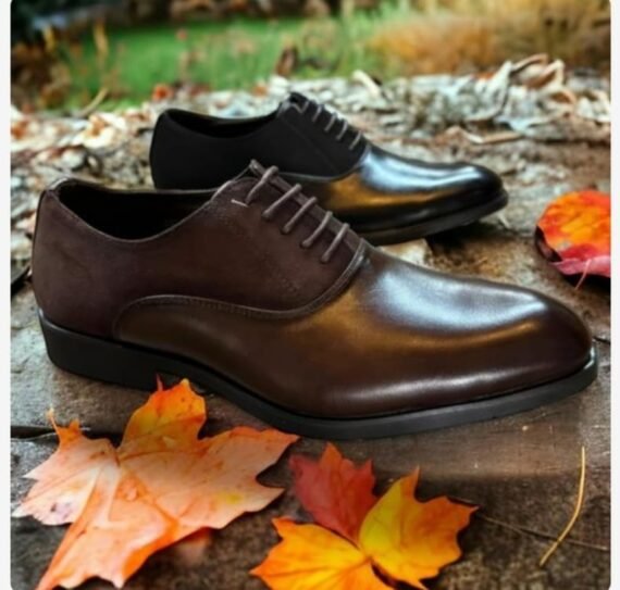 Elevate your formal wardrobe with classic brown men's leather dress shoes. Crafted from premium leather, these shoes offer timeless style, durability, and all-day comfort for business, weddings, or special occasions.