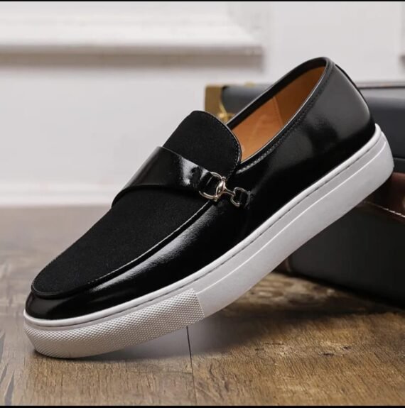 Elevate your footwear collection with the Henry Blackwood Leather Loafers—handcrafted from eco-treated leather, offering a sleek silhouette and versatile style.