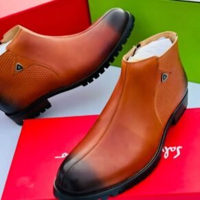 Rugged yet stylish zip-up boots in premium textured leather, offering all-day comfort with reinforced protection. Ideal for urban wear.