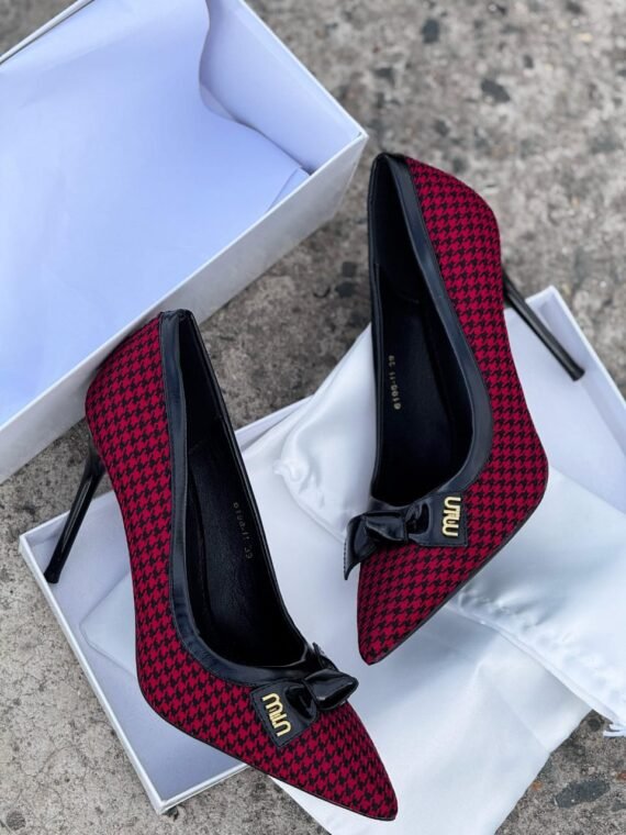Sneakers, loafers, and casual shoes in a chic, trendy style. Ideal for Nigerian women who want to make a statement with their footwear.
